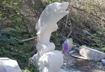 益阳海豚雕塑：悠闲无比的精灵