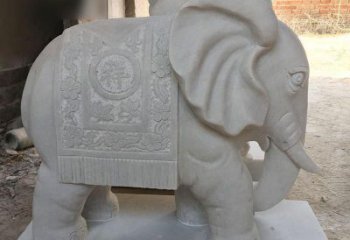 益阳风格多样的大象雕塑