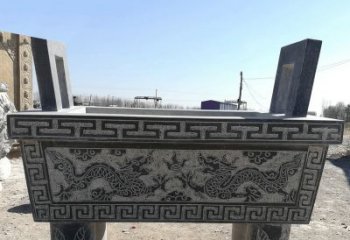 益阳寺庙墓地祭祀四足方鼎，青石仿古石雕香炉