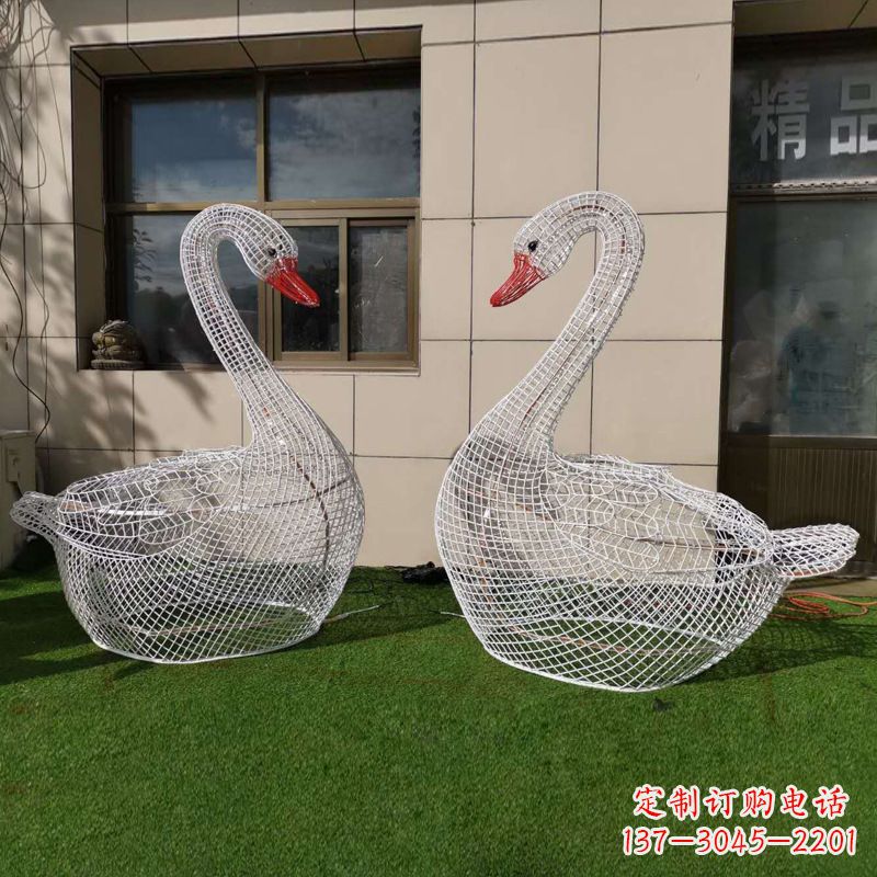 益阳卧姿天鹅网格动物雕塑园林草坪动物摆件