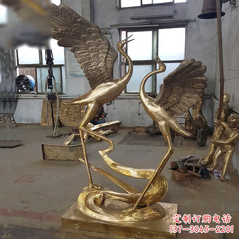益阳仙鹤铜雕景观