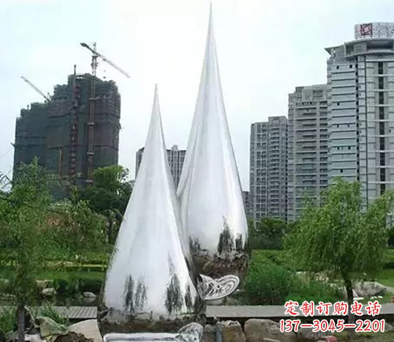 益阳小区不锈钢水滴雕塑