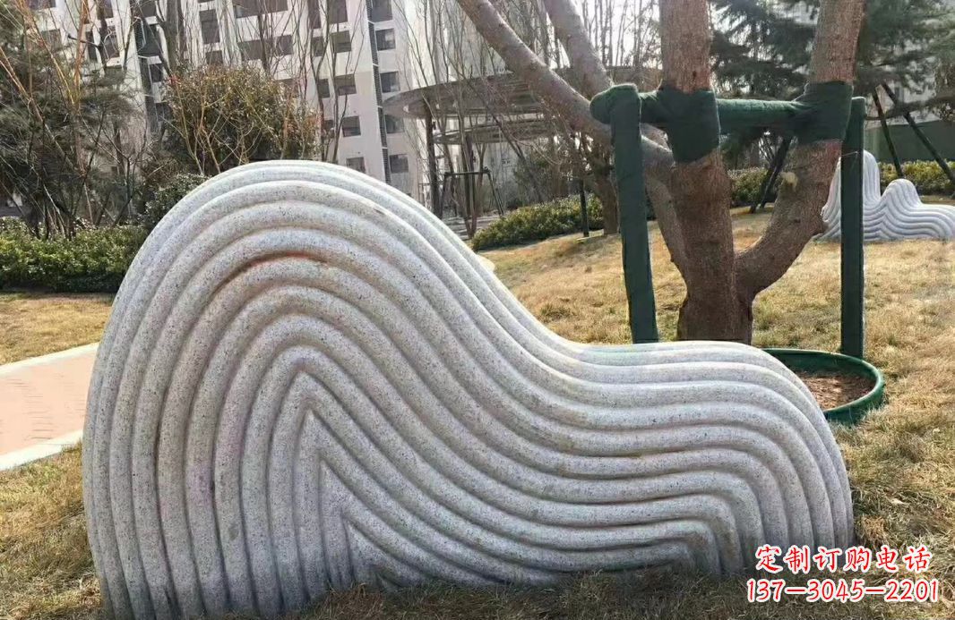 益阳小区大理石纹理假山雕塑