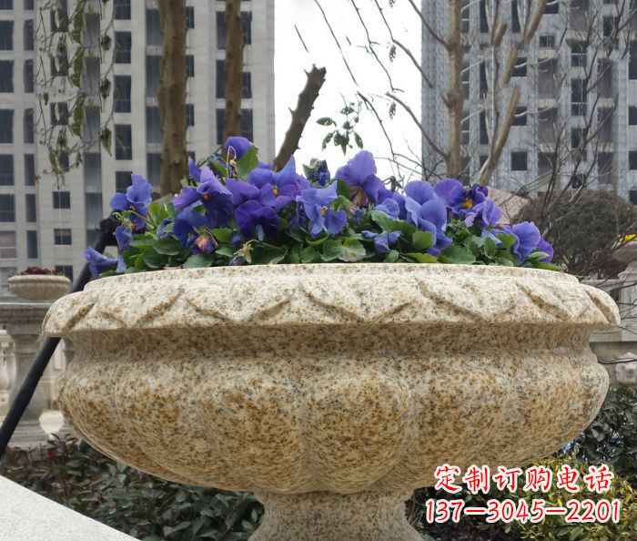 益阳小区景观大理石花盆石雕