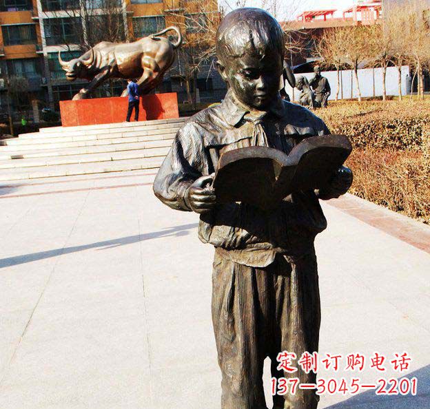 益阳校园看书的小学生人物铜雕