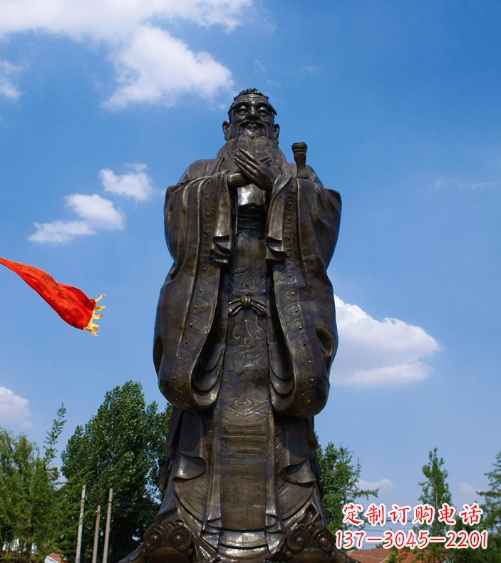 益阳校园里的孔子雕像