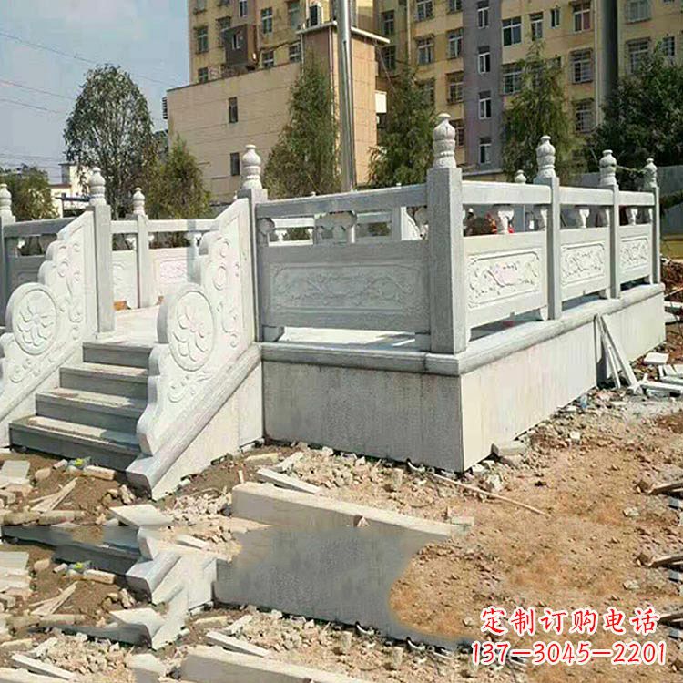 益阳校园青石升旗台