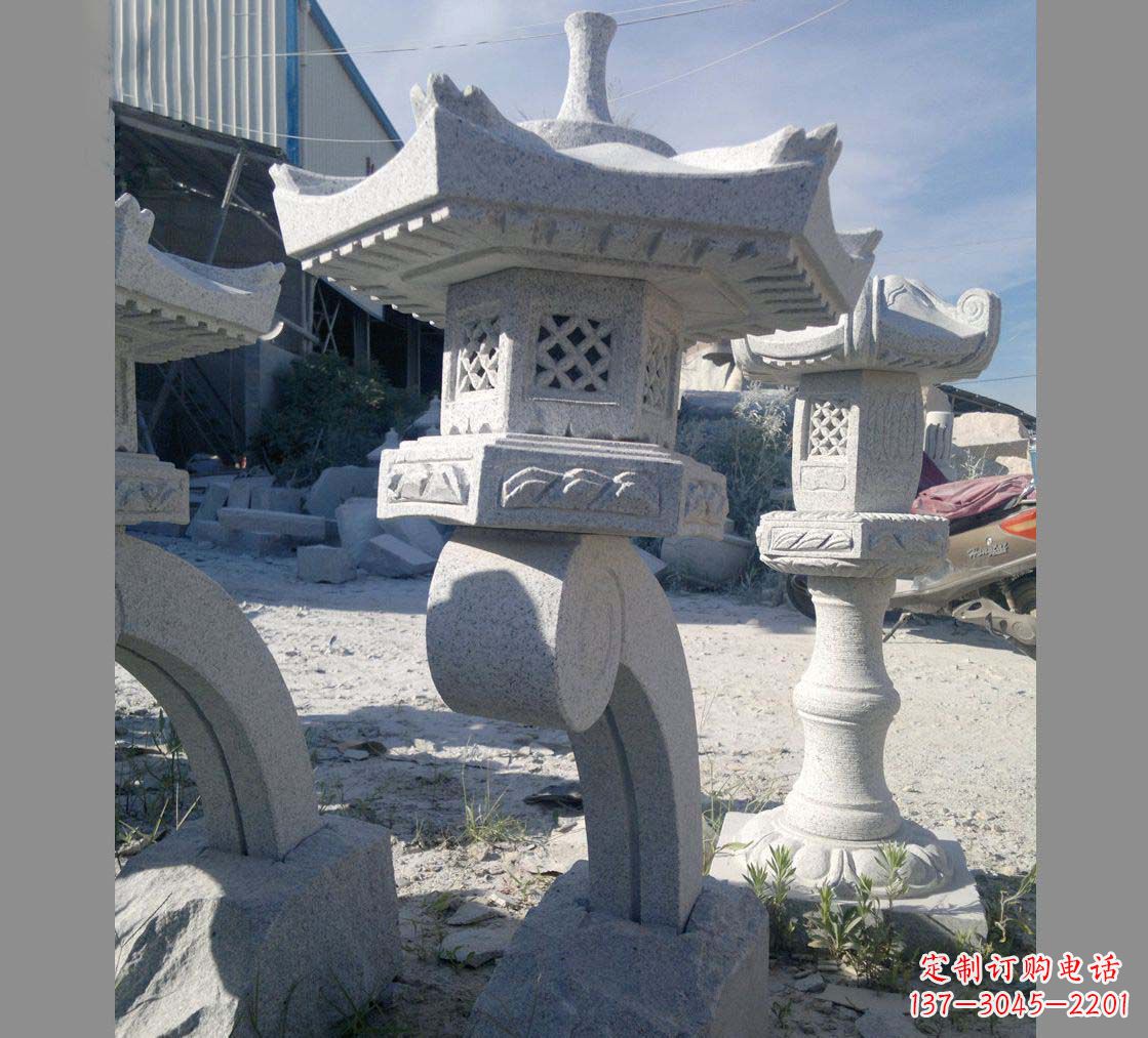 益阳园林景观草坪石灯雕塑