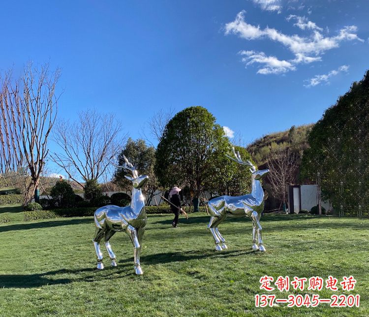 益阳园林镜面不锈钢梅花鹿雕塑