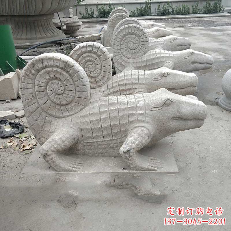益阳园林水池水景鳄鱼砂岩喷水雕塑