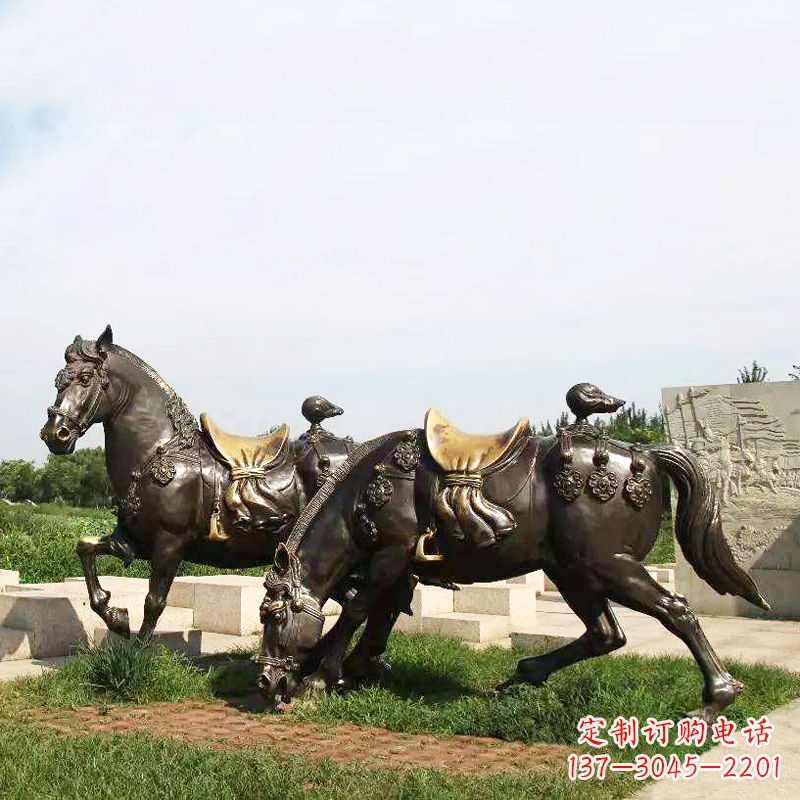益阳战马群公园景区动物情景雕塑