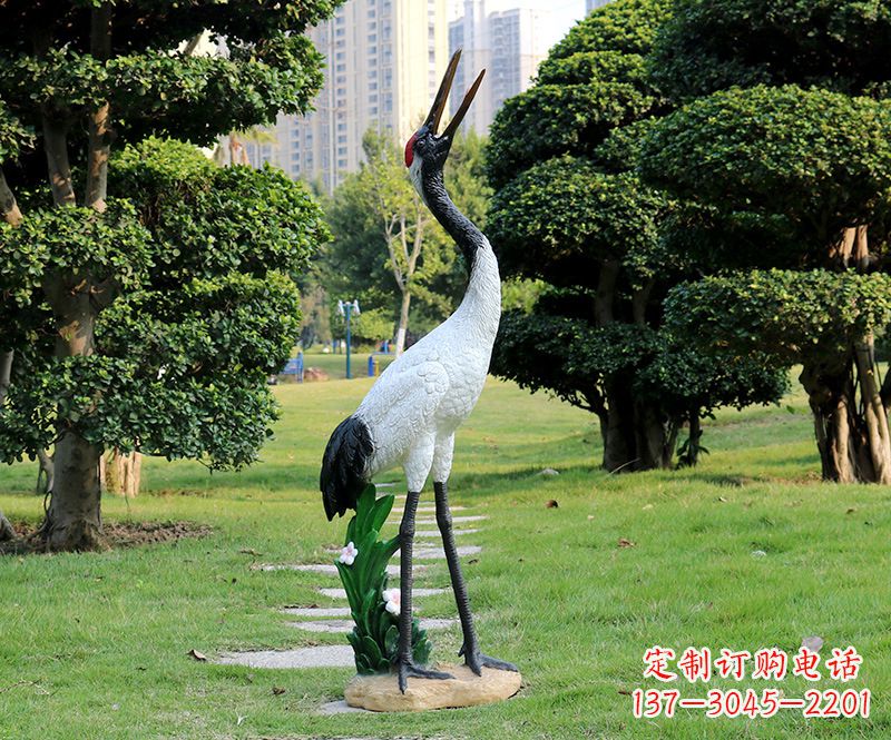 益阳站立仙鹤雕塑