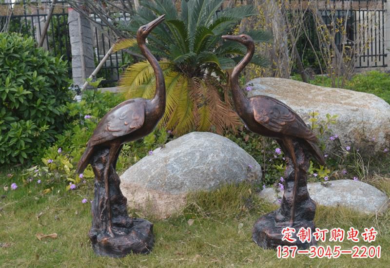 益阳站立仙鹤雕塑 (2)