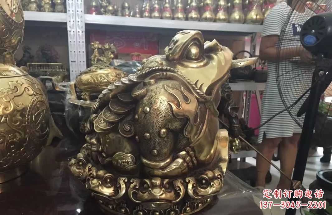 益阳招财金蟾动物铜雕
