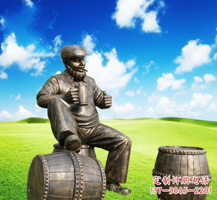 益阳坐酒桶喝啤酒的西方人物铜雕