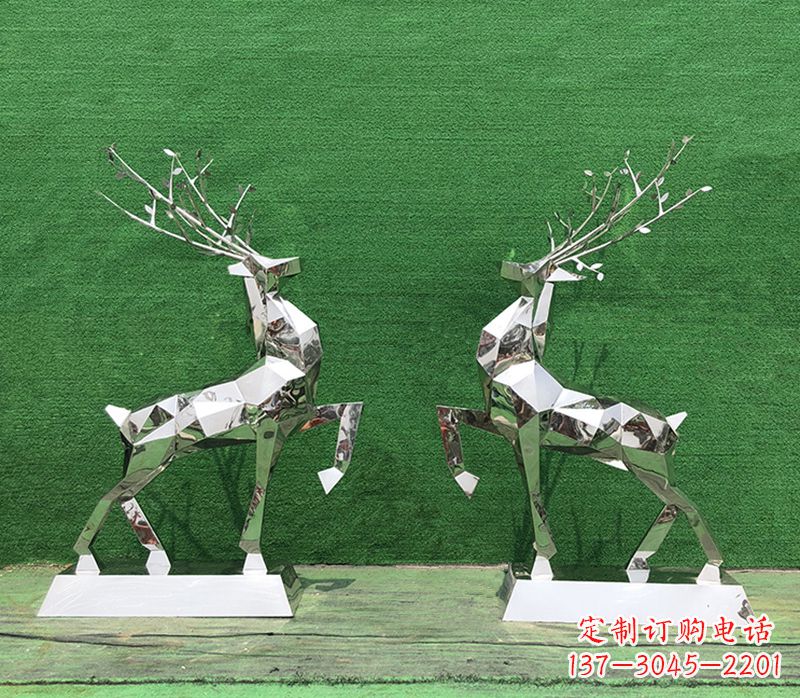 益阳梅花鹿雕塑-公园两只不锈钢镜面梅花鹿雕塑