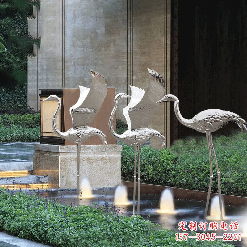 益阳鹤雕塑-公园不锈钢镜面喷泉中的鹤雕塑